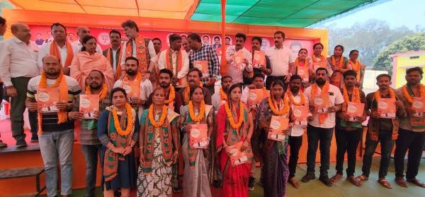 भाजपा कार्यकर्ता सम्मेलन में चुनावी रणनीति पर मंथन, अटल पत्र पुस्तिका का विमोचन