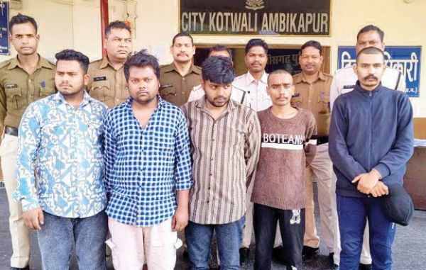 क्रिकेट मैच मे करोड़ों का सट्टा, 5 और आरोपी गिरफ्तार
