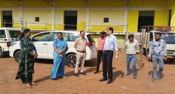 स्ट्रांग रूम व मतदान केंद्र का निरीक्षण