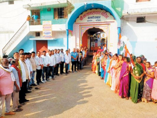 मंदिरों में पूजा कर कांग्रेस प्रत्याशियों ने किया प्रचार शुरू