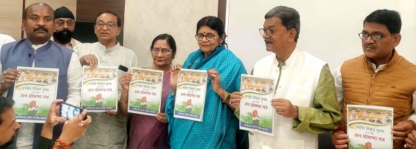 निकायों में अनियमित कर्मियों को नियमित करने की दिशा में होगा प्रयास - महंत