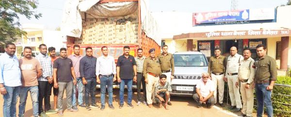 एमपी से लाए थे 30.78 लाख की 456 पेटी शराब