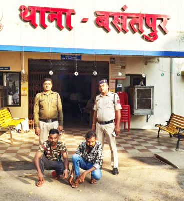 शराब खरीदने लाइन में लगे युवक का मोबाइल पार