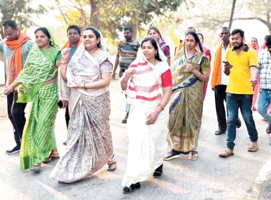 कुरुद में भाजपा प्रत्याशी का सघन जनसंपर्क