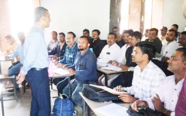 मतपेटी की तकनीकी जानकारियां दी 