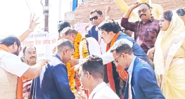  धमतरी में सीएम जन आशीर्वाद रैली में शामिल हुए, भाजपा के पक्ष में मांगा वोट
