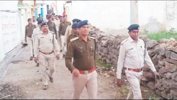 म्युनिसिपल चुनाव 11 को, पुलिस का फ्लैगमार्च
