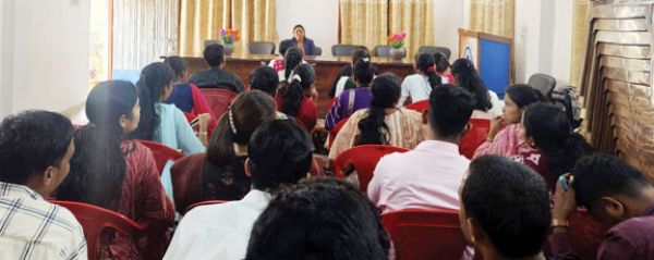 अधिकार मित्रों की मासिक बैठक