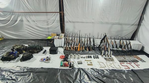 मुठभेड़, 11 महिला सहित 31 नक्सलियों के  शव सहित कई हथियार व विस्फोटक बरामद