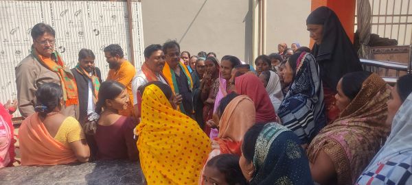 विधायक इंद्र कुमार साहू का घर-घर जनसंपर्क