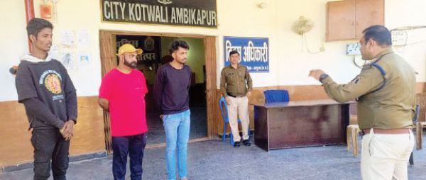 73 निगरानी व गुंडा बदमाशों की हाजरी लेकर दी चेतावनी