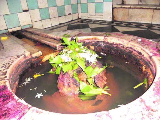 नित्य पूजा करने प्रभु श्रीराम ने त्रिवेणी संगम में स्थापित किया ‘कुल के ईश्वर’ का लिंग विग्रह