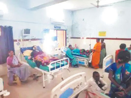 ट्रैक्टर-ट्रॉली को हाईवाने मारी टक्कर, दो मौतें, 27 घायल