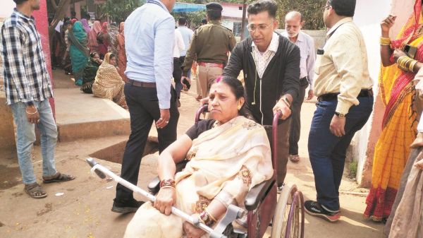 जिले में 83.50 फीसदी मतदान