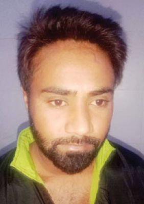कार से अंग्रेजी शराब जब्त, आरोपी युवक गिरफ्तार