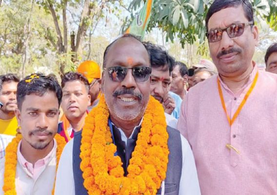 जरही में खिला कमल, निकाला विजय जुलूस