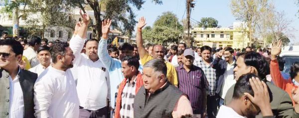 लखनपुर नपं अध्यक्ष सहित 10 वार्डों में भाजपा का कब्जा, 5 में कांग्रेस