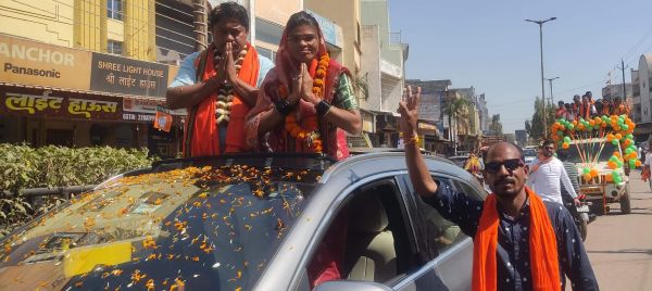 नवापारा में भाजपा का  विजय-आभार जुलूस निकाला