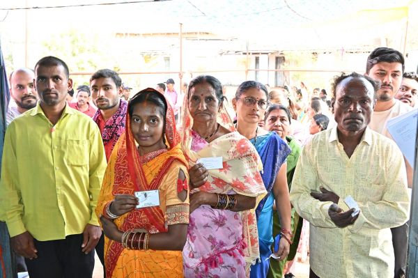  पंचायत चुनाव को लेकर मतदाताओं में रहा उत्साह, लंबी लाइन रही