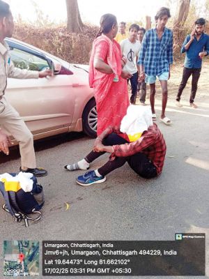  कार-बाइक भिड़ंत, दो युवक घायल