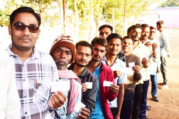 पंचायत चुनाव के प्रथम चरण में मतदाताओं का दिखा उत्साह