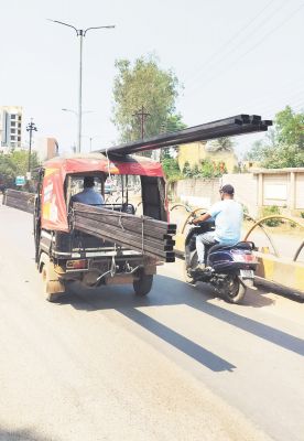 कहीं यह लापरवाही, हादसा न बन जाए...