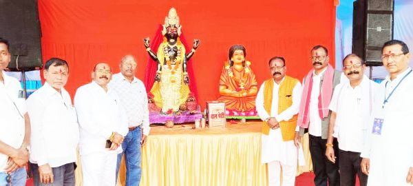 भोग भंडारा में प्रदेश साहू संघ के अध्यक्ष टहल व उपाध्यक्ष भुनेश्वर पहुंचे