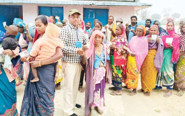 सरगुजा के सीतापुर में 67.85 और मैनपाट में 65.65 फीसदी मतदान