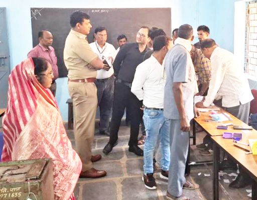 त्रि-स्तरीय का द्वितीय चरण का  जपं छुरिया क्षेत्र में मतदान