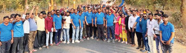 अनोखी सोच ने 450 लोगों को प्रयागराज महाकुंभ के लिए किया रवाना