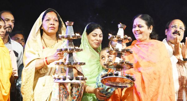 राजिम कुंभ कल्प मेला में पहुंचीं सीएम की पत्नी कौशल्या देवी साय