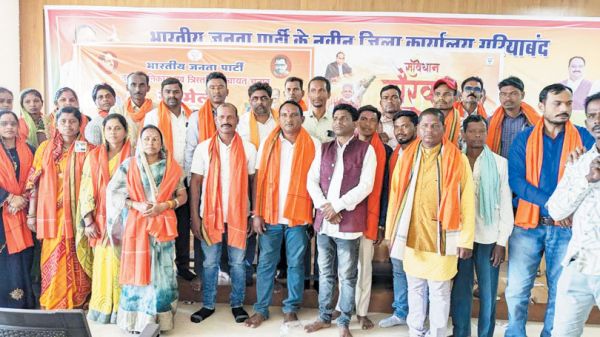 सर्व सम्मति से गरियाबंद ब्लॉक सरपंच संघ अध्यक्ष कोमलदेव