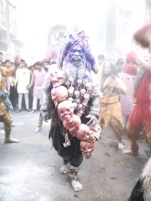 भोलेनाथ की निकली बारात, अघोर बाबा थिरके