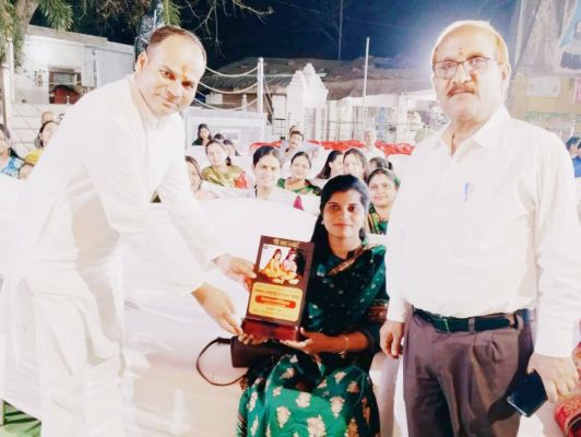 शिक्षा के क्षेत्र में उत्कृष्ट कार्य,  शिक्षिका का सम्मान, श्रीराम रसोई का एक वर्ष पूर्ण 