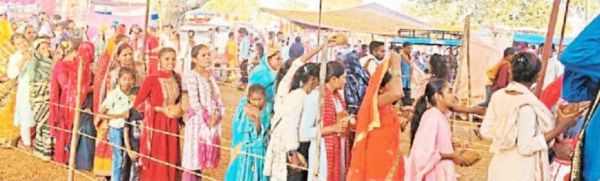 शिवालयों में हर-हर महादेव के साथ गूंजा पंचाक्षरी मंत्र 