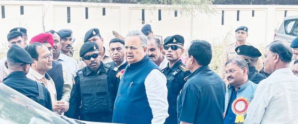 विस अध्यक्ष ने एजुकेशन हब का किया निरीक्षण