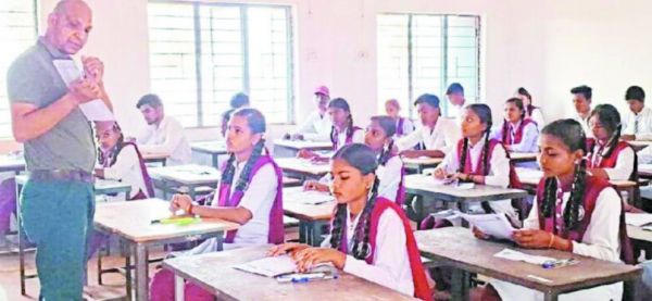  बेमेतरा के 77 केंद्रों में हुई हाईस्कूल की परीक्षा, हिंदी का पेपर दिलाने नहीं आए 345 परीक्षार्थी