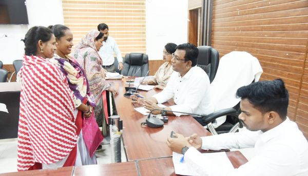 सुंदर विहार कॉलोनी में मोबाइल टावर,जनदर्शन में शिकायत