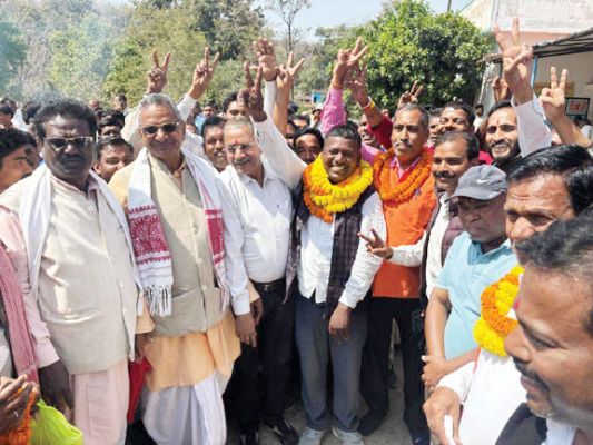 मुद्रिका सिंह अध्यक्ष -सुनील निर्विरोध उपाध्यक्ष निर्वाचित