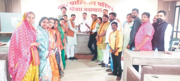 नवनिर्वाचित अध्यक्ष और पार्षदों का शपथ ग्रहण