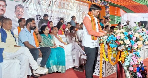 बेमेतरा नपा के अध्यक्ष व पार्षदों ने ली शपथ 