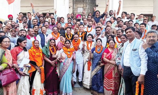 निरूपा सिंह बनीं जिपं सरगुजा की अध्यक्ष, देवनारायण उपाध्यक्ष