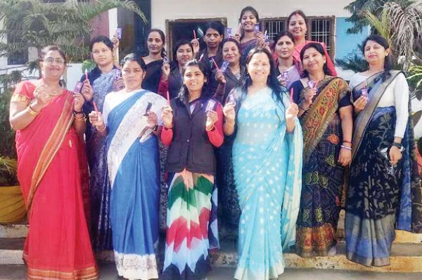 मॉडर्न कॉन्वेंट स्कूल में मना महिला दिवस