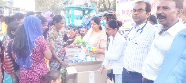 महिला दिवस पर निशुल्क चिकित्सा शिविर