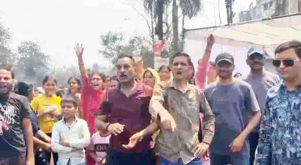 सडक़ की मांग, चक्काजाम