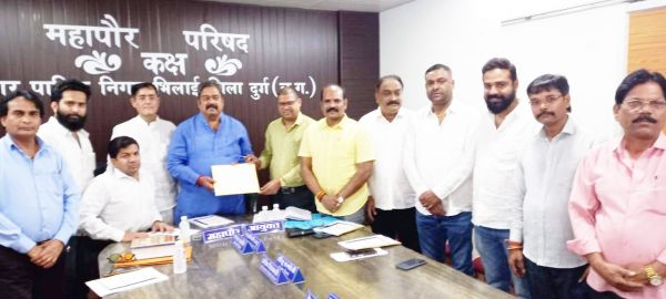 महापौर परिषद के समक्ष  आगामी बजट पर चर्चा 