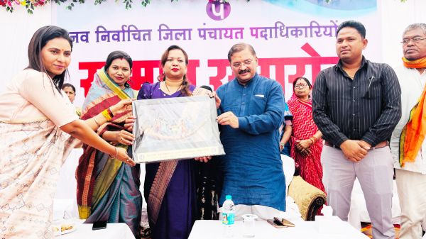 मोहला-मानपुर में जिपं का प्रथम सम्मेलन व सम्मान समारोह 