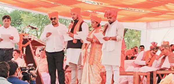 जिपं सारंगढ़-बिलाईगढ़ के अध्यक्ष, उपाध्यक्ष सहित 12 सदस्यों ने शपथ ली
