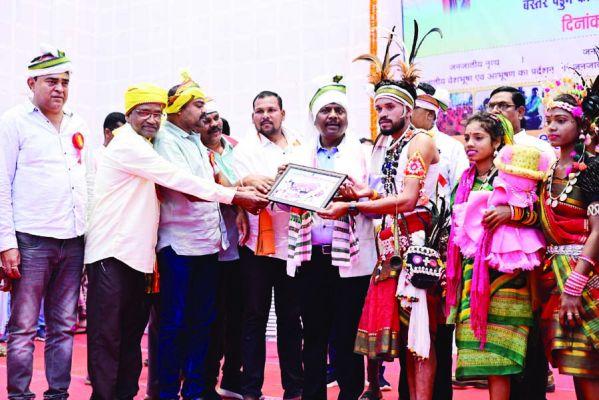 जिला स्तरीय ‘बस्तर पंडुम’ का भव्य शुभारंभ