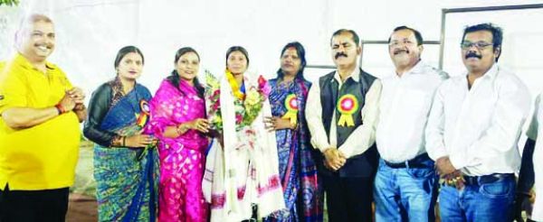 महापौर ने राष्ट्रीय खेल विजेता खुशबू गुप्ता का किया सम्मान
